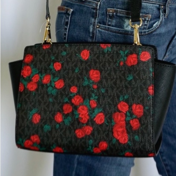 MICHAEL KORS MEDIUM SELMA 🌹 ROSE PRINT BLACK LOGO MESSENGER CROSSBODY BAG NWT - Picture 7 of 13